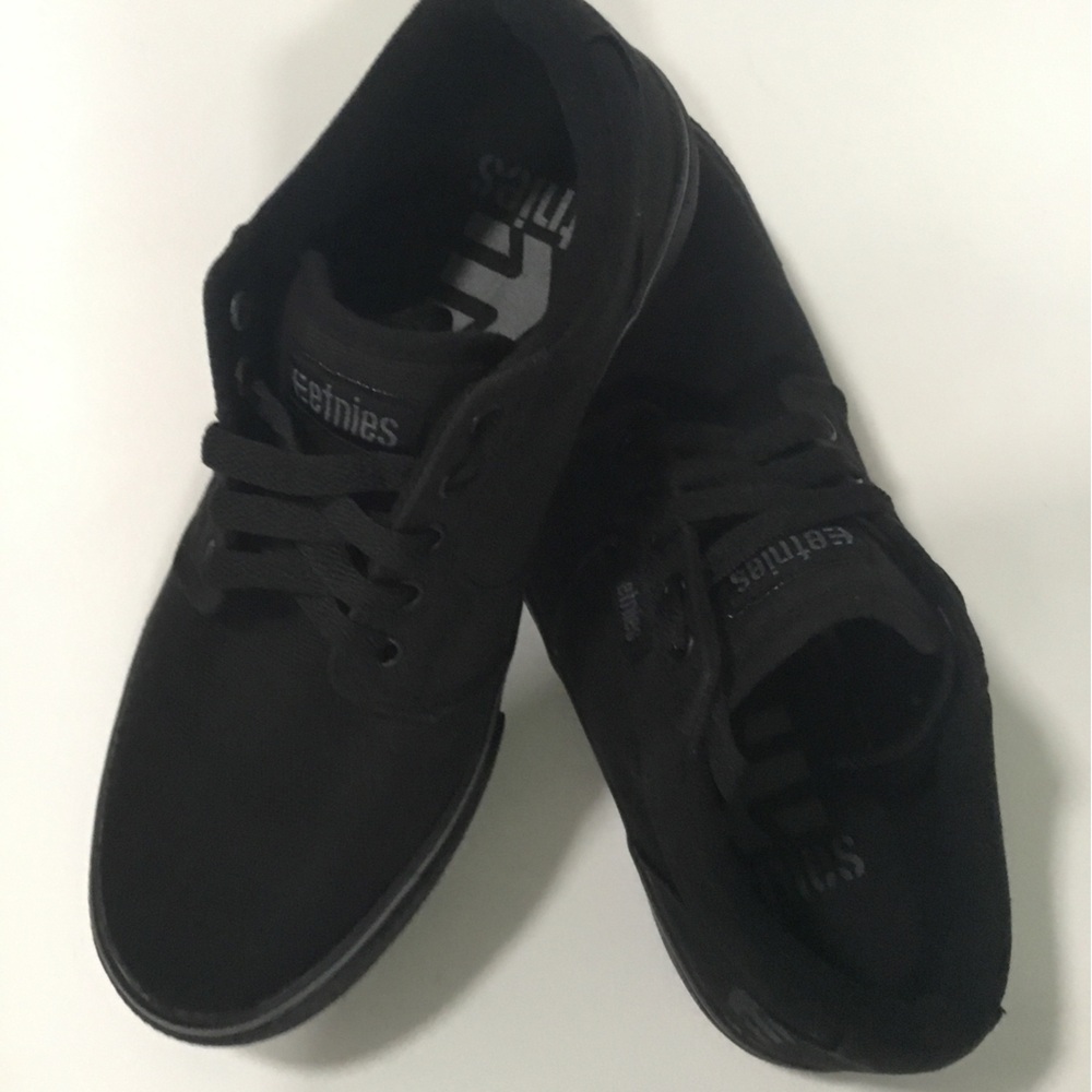 Etnies Skater Shoes Black Canvas Low Top Men’s US 8
